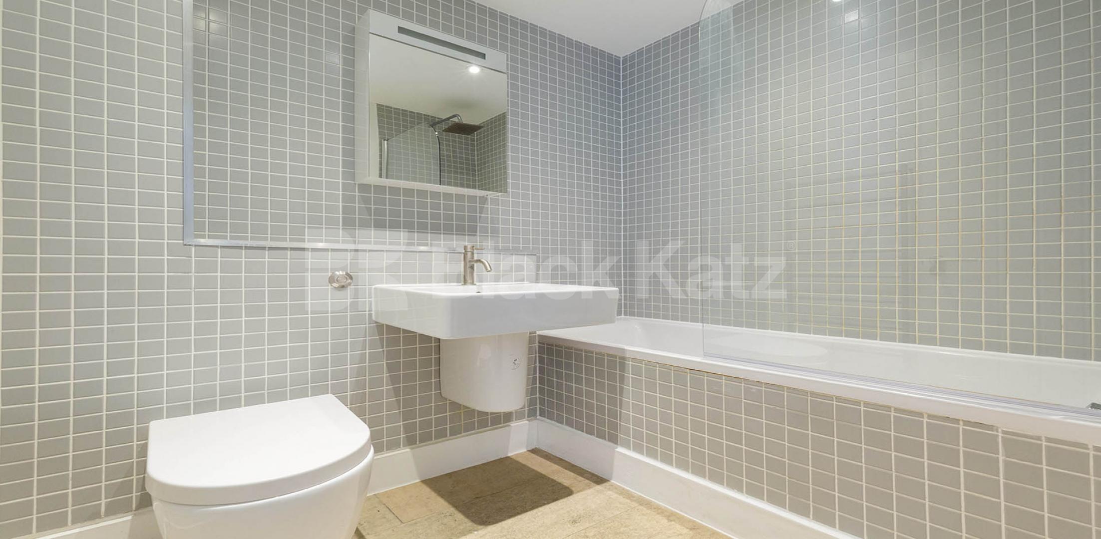 			2 Bedroom, 1 bath, 1 reception Apartment			 TABERNACLE STREET EC2A, OLD STREET - SHOREDITCH - LIVERPOOL STREET